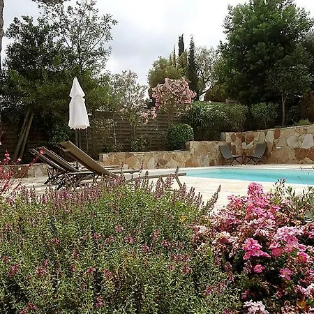 Sleeps 8 Pool Wifi * Gassin
