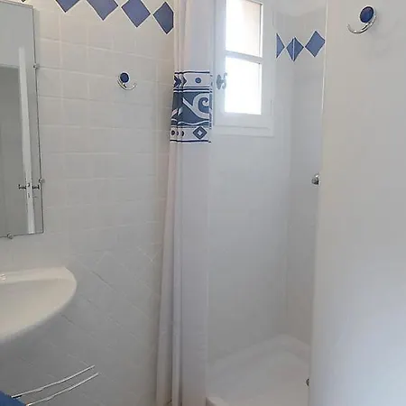 Sleeps 8 Pool Wifi * Gassin